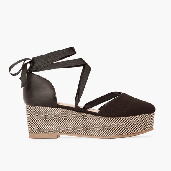 Shoes - Wedges - Picture 1 of 2